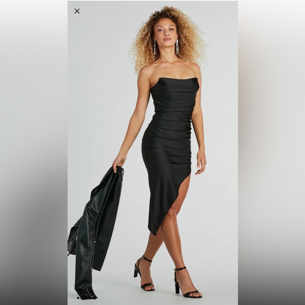 Brand New Windsor Sultry Drama Strapless Asymmetric Knit Midi Dress Size Small